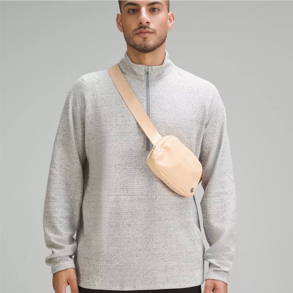 Lululemon Everywhere Belt Bag 1L- Summer Glow